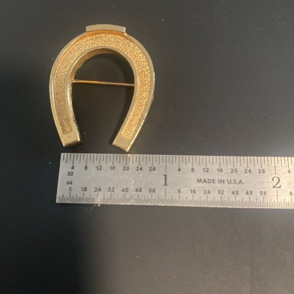 Rare Vintage Napier Signed Horseshoe Brooch Pin Gold Tone Equestrian Horse Retro - Picture 13 of 15